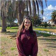 Soy una chica que ha acabado bachillerato y busca poder ayudar a niños entre los 2 y 8 años en sus tareas de clase.